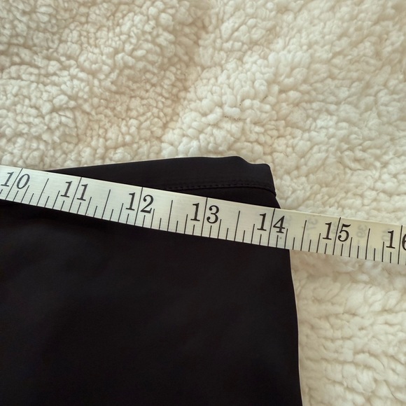 Few Moda Rosa short NWOT Small - Picture 6 of 6